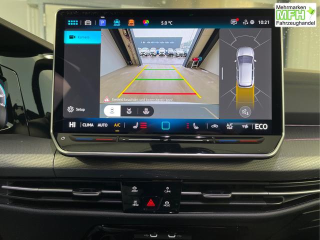 Volkswagen / Golf / Schwarz / / / 1.5 eHybrid 150kW/204PS DSG IQ.Light+Navi+Travel Assist+HUD+Winterpaket