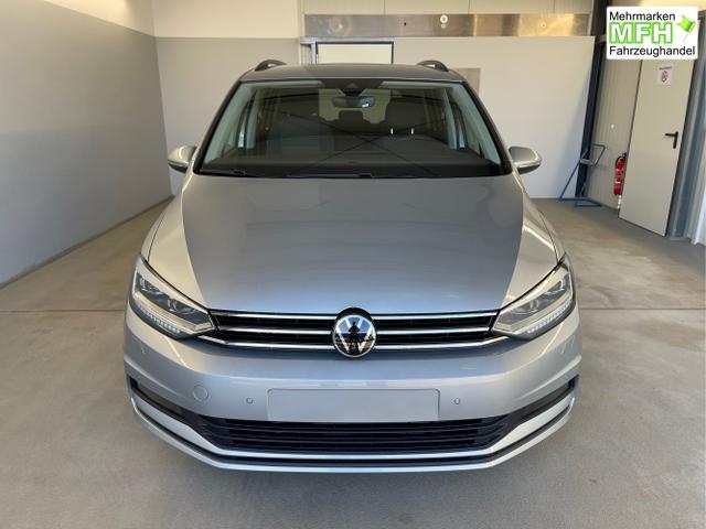 Volkswagen / Touran / Silber / / / 150PS 7Si+IQ.Light+TrailerAss+Cam+Navi+Kamera+Alarm+Kessy+App-Connect