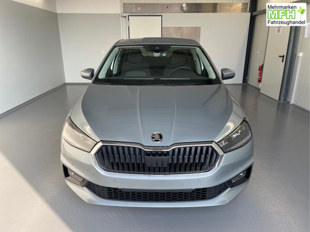 Skoda / Fabia / Silber / / / 115PS DSG GV5+AHK+Alu+Kessy+Climatronic+Sitzheiz+Kamera+Sunset