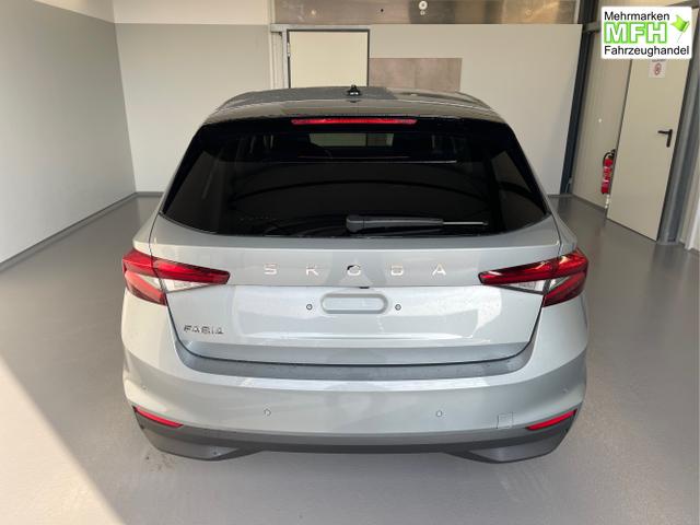 Skoda / Fabia / Silber / / / 115PS DSG GV5+AHK+Alu+Kessy+Climatronic+Sitzheiz+Kamera+Sunset