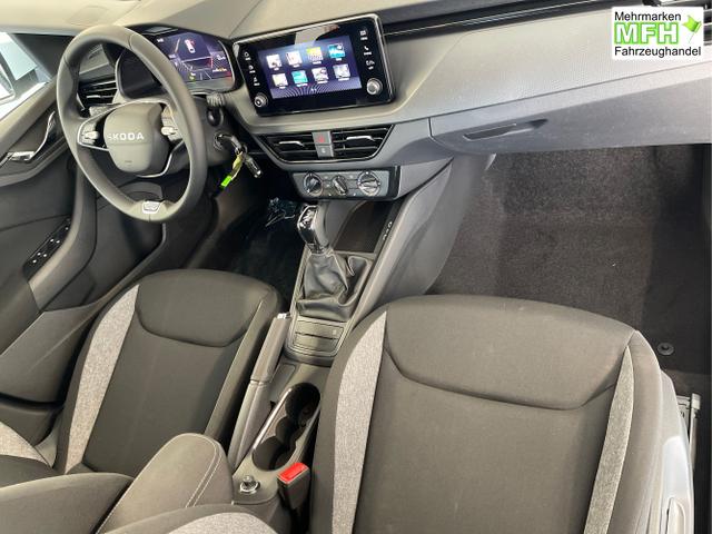 Skoda / Scala / Wei&szlig; / / / 115PS DSG GV5+AHK+Alu16+PDC+Sitzheizung+App-Connect