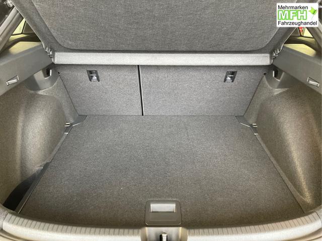 Volkswagen / Taigo / Schwarz / / / 150PS DSG Black Style+AHK