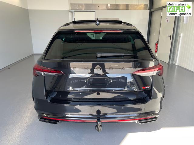 Skoda / Octavia Combi / Schwarz / / / 265PS DSG HUD+Pano+360&deg;+DCC+AHK+CANTON+Matrix+Alu19+eHeck+GV4