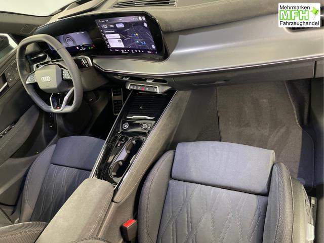 Audi / Q3 Sportback / Grau / / / TFSI 265 PS quattro S line Pano+TechPro+Matrix+AHK+HUD+Alu20+KlimaPlus+DCC+SONOS