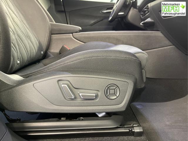 Audi / Q3 Sportback / Grau / / / TFSI 265 PS quattro S line Pano+TechPro+Matrix+AHK+HUD+Alu20+KlimaPlus+DCC+SONOS