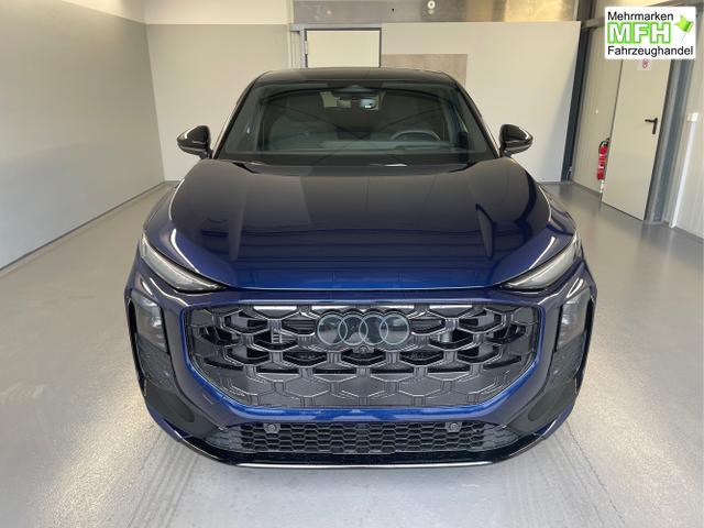 Audi / Q3 Sportback / Blau / / / TFSI 265 PS quattro S line Pano+TechPro+Matrix+AHK+HUD+Alu20+KlimaPlus+DCC+SONOS