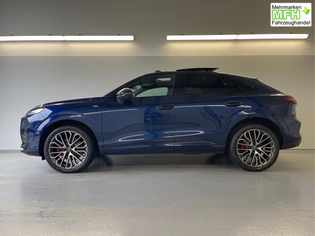Audi / Q3 Sportback / Blau / / / TFSI 265 PS quattro S line Pano+TechPro+Matrix+AHK+HUD+Alu20+KlimaPlus+DCC+SONOS