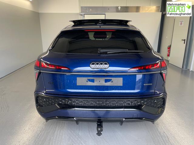 Audi / Q3 Sportback / Blau / / / TFSI 265 PS quattro S line Pano+TechPro+Matrix+AHK+HUD+Alu20+KlimaPlus+DCC+SONOS