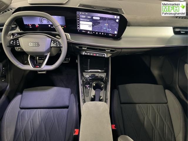 Audi / Q3 Sportback / Blau / / / TFSI 265 PS quattro S line Pano+TechPro+Matrix+AHK+HUD+Alu20+KlimaPlus+DCC+SONOS