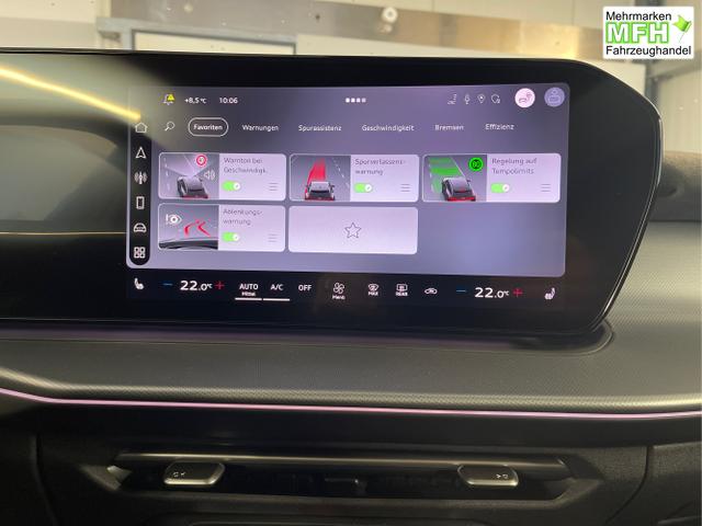 Audi / Q3 Sportback / Blau / / / TFSI 265 PS quattro S line Pano+TechPro+Matrix+AHK+HUD+Alu20+KlimaPlus+DCC+SONOS