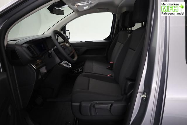 Opel Vivaro Kombi 9-Sitzer Lang 2.0 Diesel 8-Gang Automatikgetriebe 