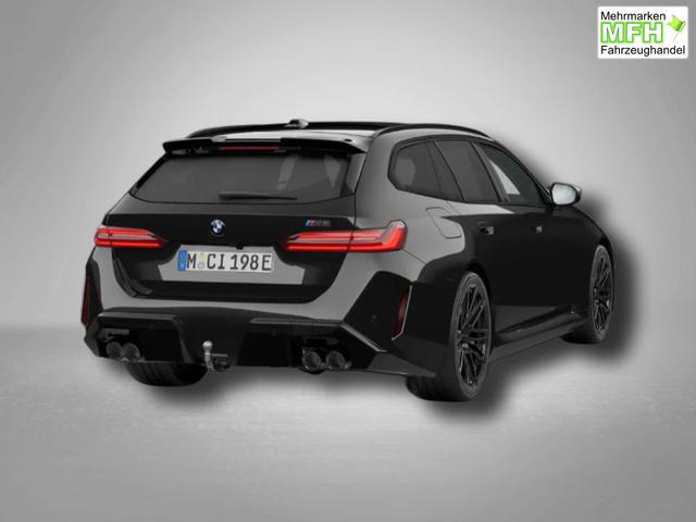 BMW M5 Touring 4.4 8-Gang Steptronic xDrive 