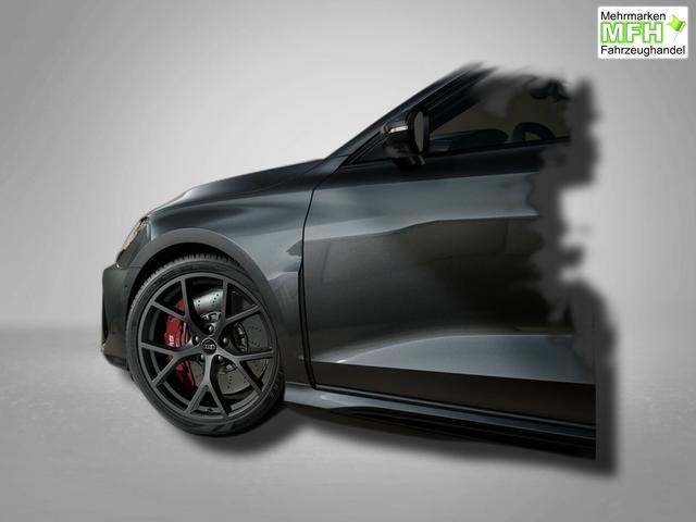 Audi RS3 Limousine 2.5 TFSI 7-Gang S tronic 