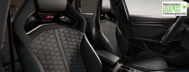 Audi RS3 Sportback 2.5 TFSI 7-Gang S tronic 