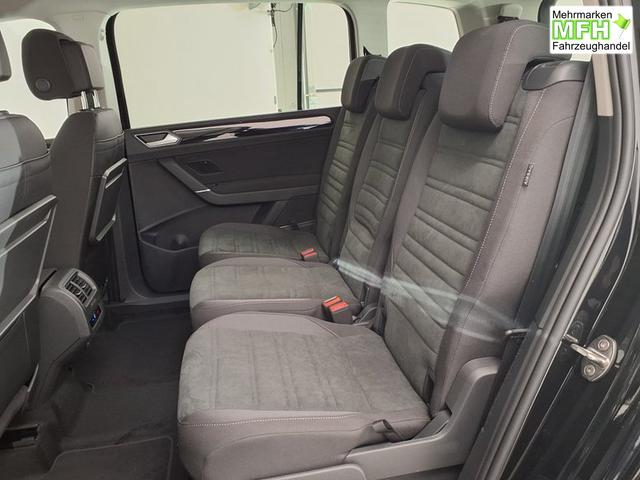 Volkswagen Touran Highline R-Line 1.5 TSI 7-Gang-DSG 