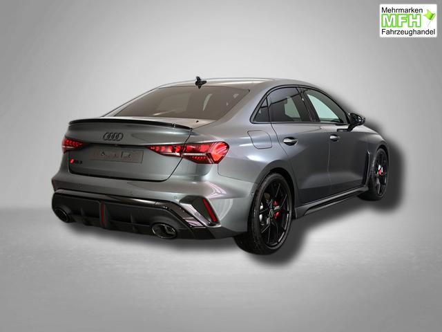 Audi RS3 2.5 TFSI 7-Gang S tronic quattro 