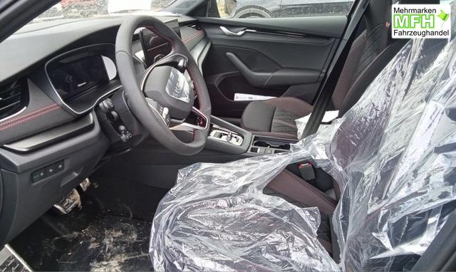 Skoda Octavia Combi RS 2.0 TSI 7-Gang-DSG 