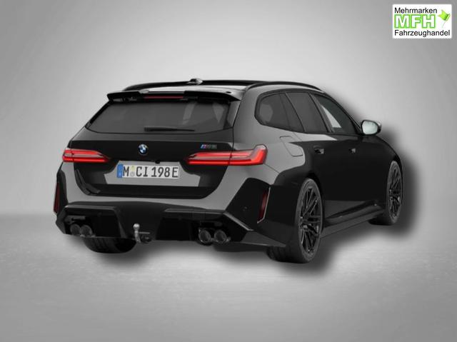 BMW M5 M 4.4 V8 Plug in Hybrid 8-Gang Steptronic 