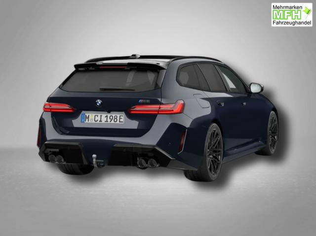 BMW M5 M 4.4 V8 Plug in Hybrid 8-Gang Steptronic 