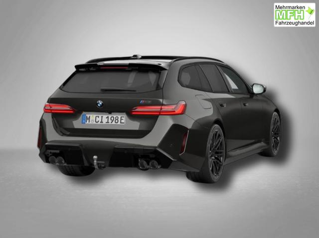 BMW M5 M 4.4 V8 Plug in Hybrid 8-Gang Steptronic 