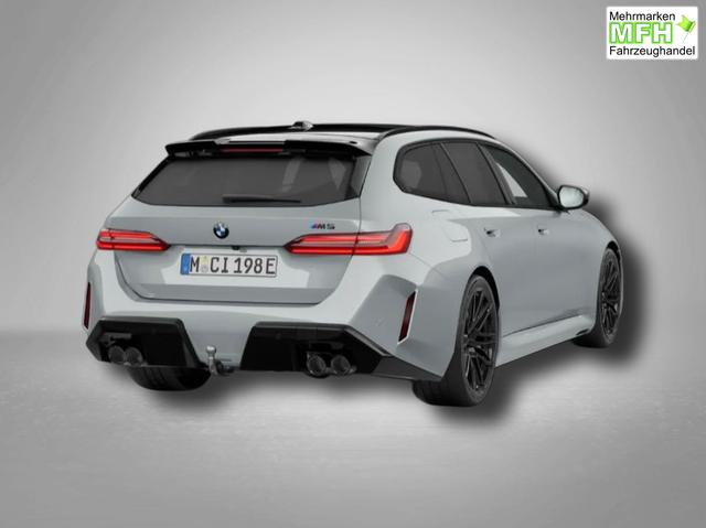 BMW M5 M 4.4 V8 Plug in Hybrid 8-Gang Steptronic 