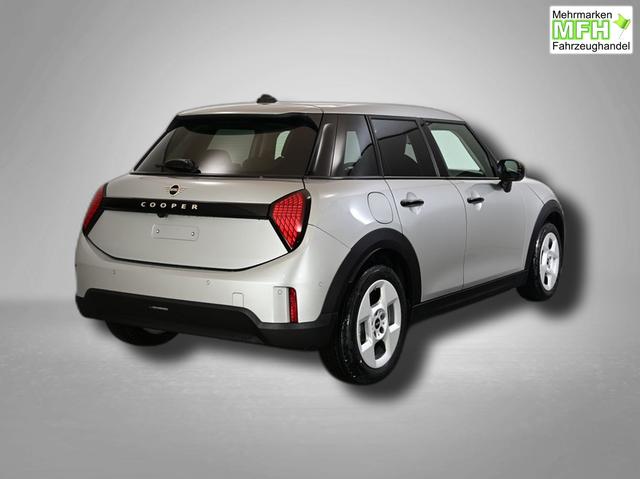 MINI Cooper C Essential Trim 1.5 7-Gang Steptronic 