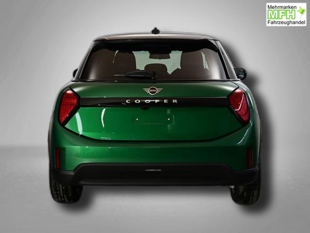 MINI Cooper C Essential Trim 1.5 7-Gang Steptronic 