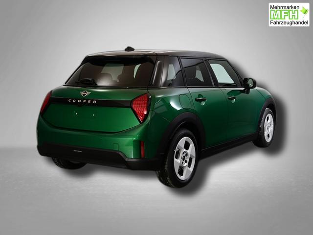 MINI Cooper C Essential Trim 1.5 7-Gang Steptronic 
