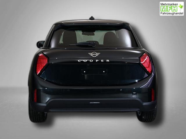 MINI Cooper C Essential Trim 1.5 7-Gang Steptronic 