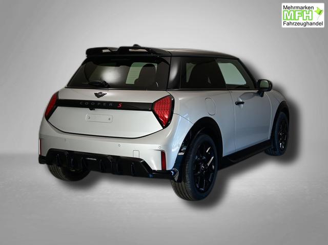 MINI Cooper S John Works Trim 2.0 7-Gang Steptronic 