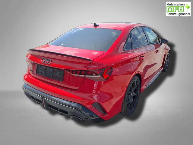 Audi RS3 Limousine 2.5 TFSI 7-Gang S tronic quattro 