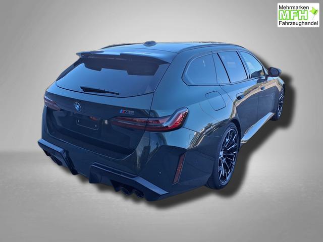 BMW M5 M 4.4 V8 Plug in Hybrid 8-Gang Steptronic 