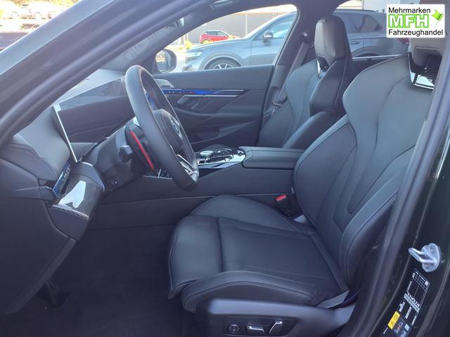 BMW M5 M 4.4 V8 Plug in Hybrid 8-Gang Steptronic 