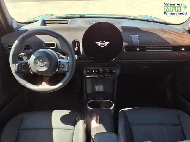 MINI Cooper S John Works Trim 2.0 7-Gang Steptronic 