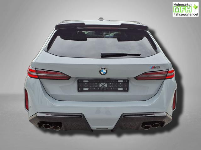 BMW M5 Touring 4.4 8-Gang Steptronic xDrive 