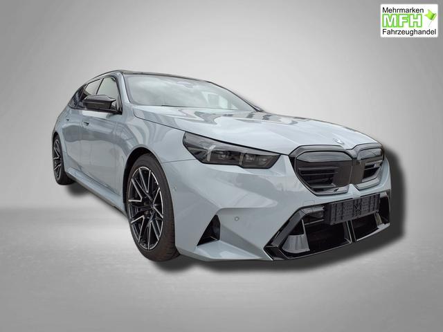 BMW M5 Touring 4.4 8-Gang Steptronic xDrive 