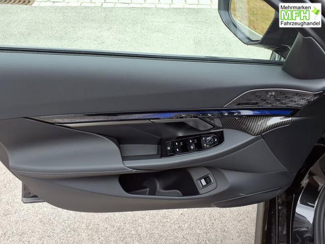 BMW M5 Touring 4.4 8-Gang Steptronic xDrive 
