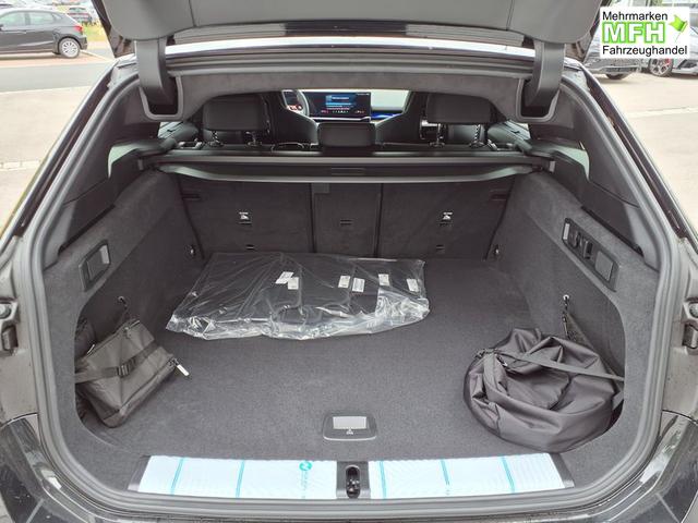 BMW M5 Touring 4.4 8-Gang Steptronic xDrive 