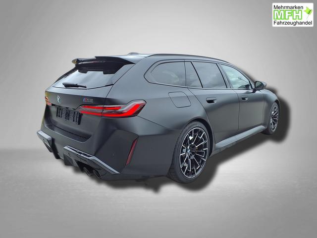 BMW M5 M 4.4 V8 Plug in Hybrid 8-Gang Steptronic 