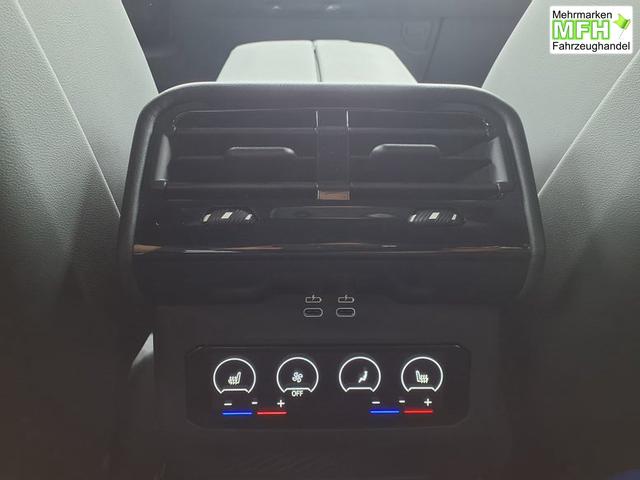 BMW M5 M 4.4 V8 Plug in Hybrid 8-Gang Steptronic 