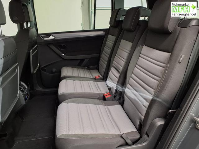 Volkswagen Touran Highline R-Line 1.5 TSI 7-Gang-DSG 