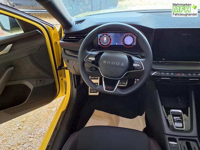 Skoda Octavia Combi RS 2.0 TSI 7-Gang-DSG 