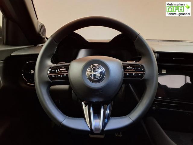 Alfa Romeo Junior Ibrida 1.2 VGT 48V-Hybrid 107 kW Speciale 