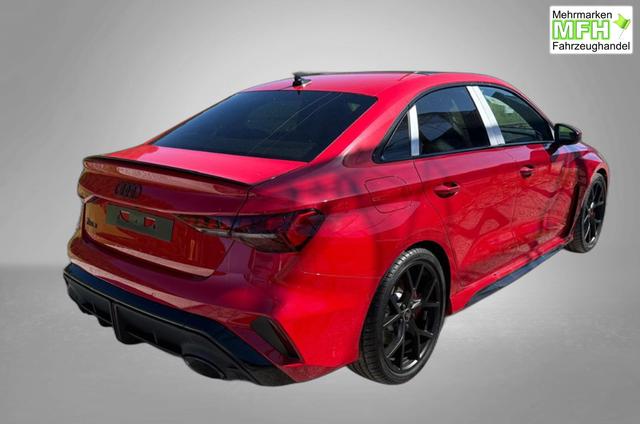 Audi RS3 Limousine 2.5 TFSI 7-Gang S tronic 
