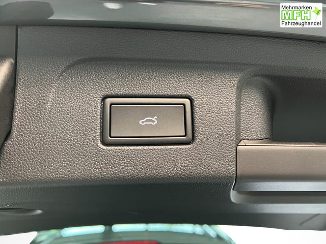 Volkswagen Touran Comfort Plus 1,5TSI DSG 110KW/150PS Navi, 7-Sitze, IQ-Light, Sitzheizung 