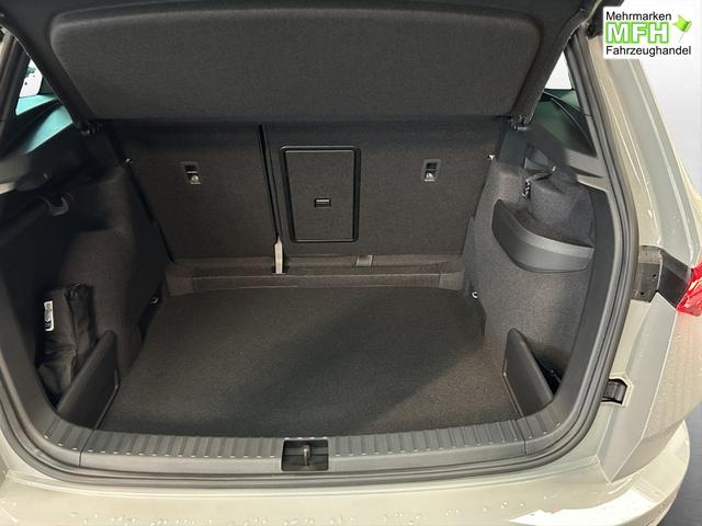 Skoda Karoq Sportline 2,0TSI DSG 4x4 140KW/190PS Ledersitze, Columbus, AHK, Pano 