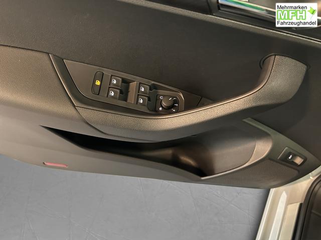 Skoda Karoq Sportline 2,0TSI DSG 4x4 140KW/190PS Ledersitze, Columbus, AHK, Pano 