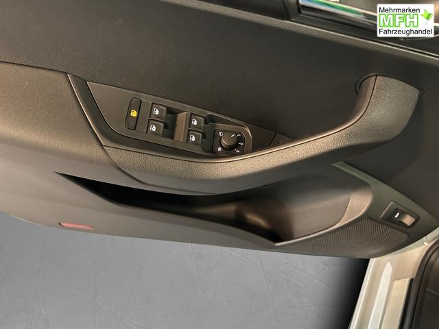 Skoda Karoq Sportline 2,0TSI DSG 4x4 140KW/190PS Ledersitze, Columbus, AHK, Pano 