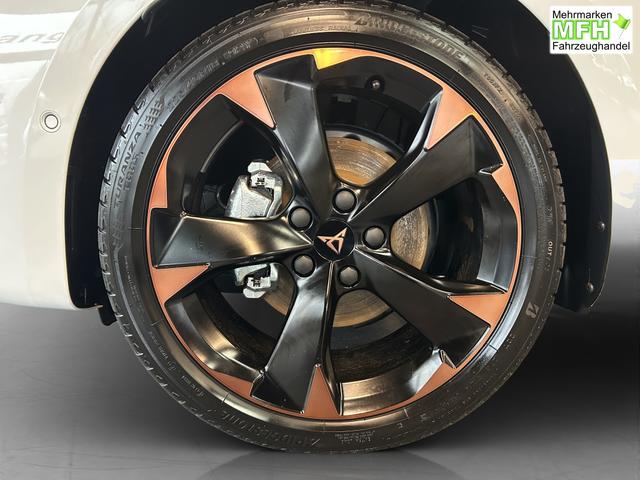 Cupra Leon 1,5eTSI DSG 110KW/ 150PS Matrix, Sennheiser, Assist XL, Navi, Dinamic Sitze 