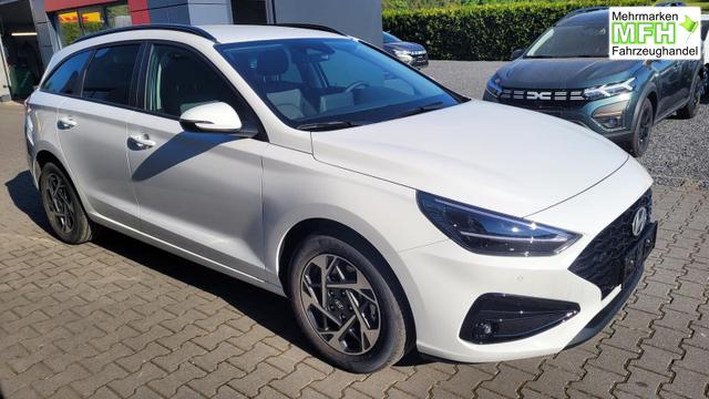 Hyundai i30 Kombi Smart SW Family*LED*Navi*Shzg*Lhzg*PDC*Cam*16Zoll* 